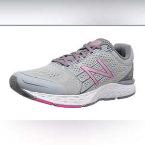 New Balance 680 V5 Athletic Shoes